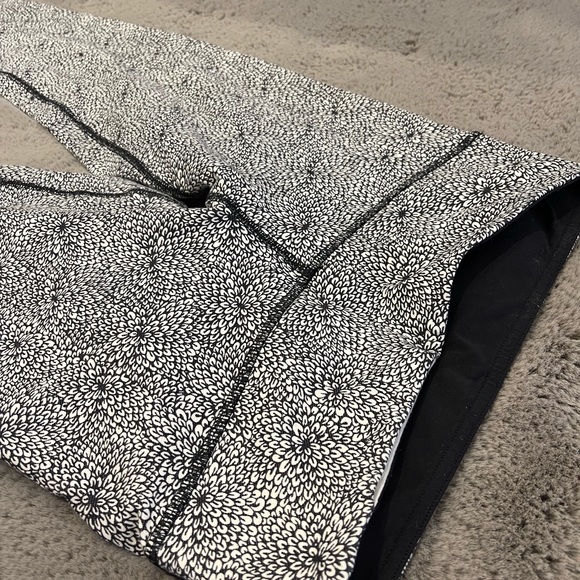 Lululemon Leggings - Picture 8 of 9